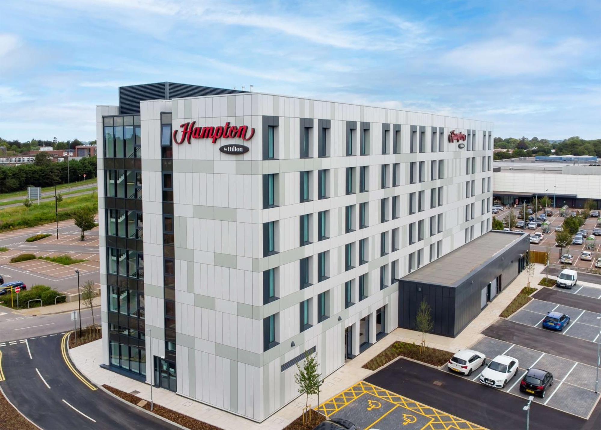 Hampton By Hilton High Wycombe Hotel Exterior photo